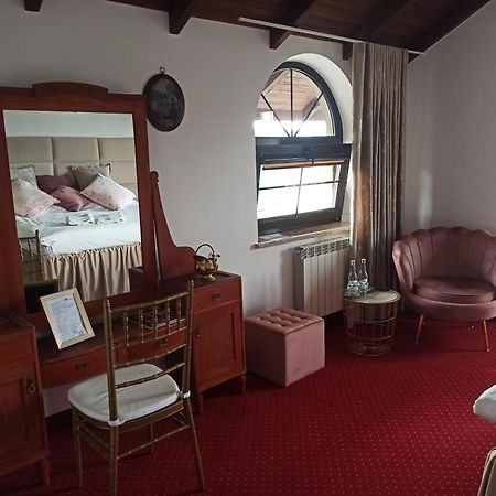 Hotel Restauracja Jas Wedrowniczek Rymanów Buitenkant foto