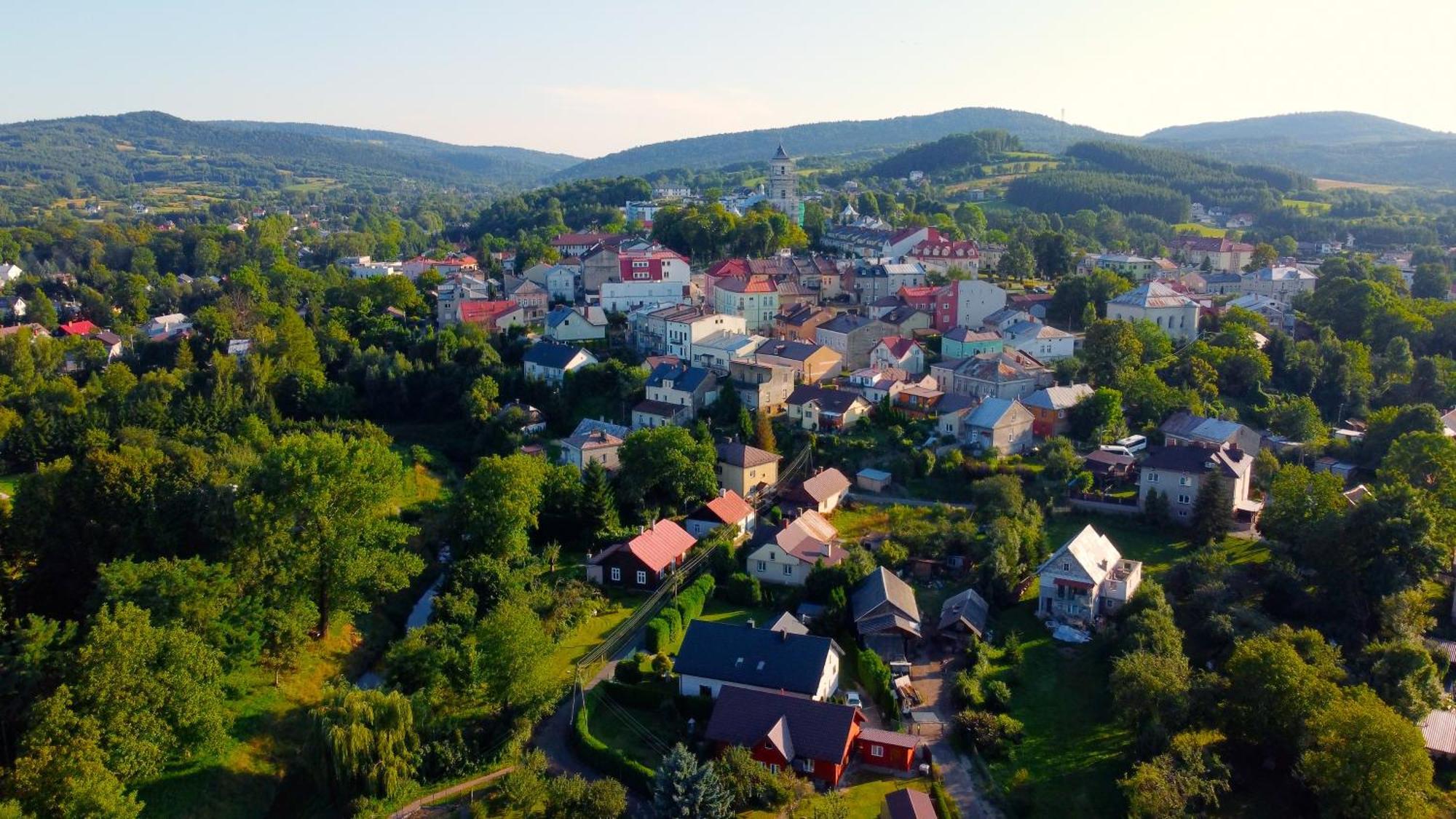 Hotel Restauracja Jas Wedrowniczek Rymanów Buitenkant foto
