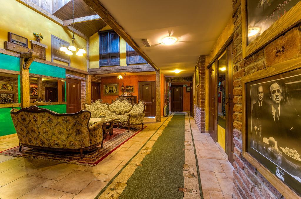 Hotel Restauracja Jas Wedrowniczek Rymanów Buitenkant foto