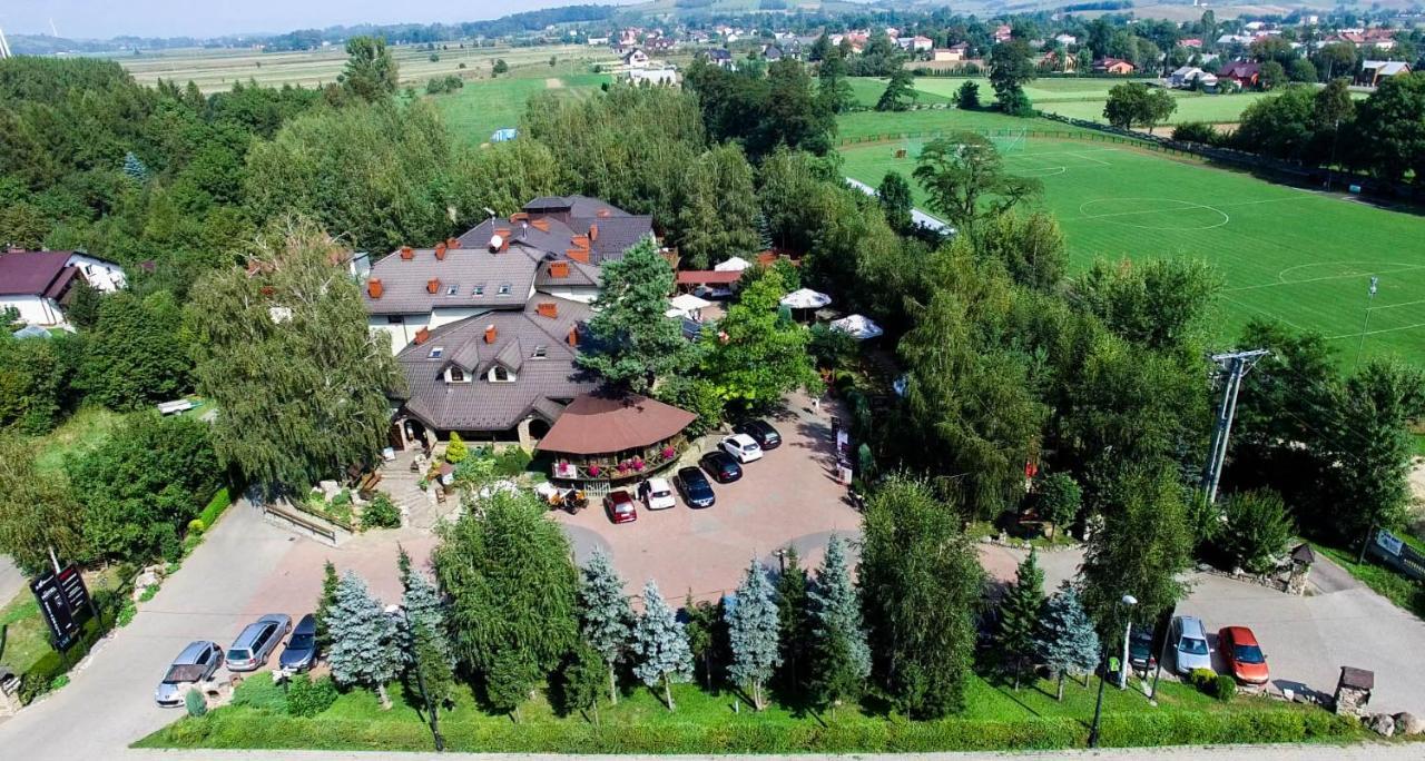Hotel Restauracja Jas Wedrowniczek Rymanów Buitenkant foto